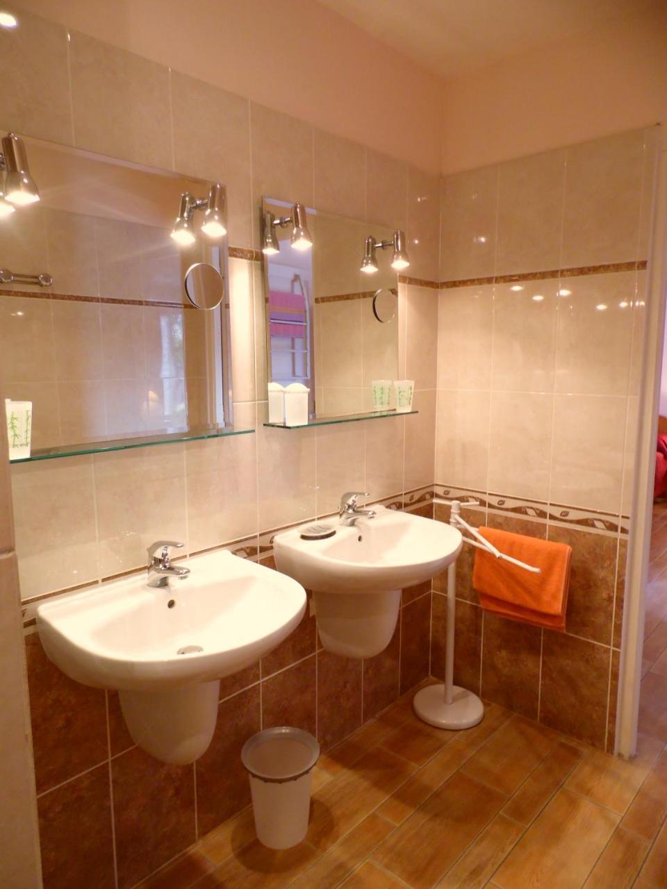 Hotel La Cavalerie Saint-Jean-le-Thomas Zewnętrze zdjęcie